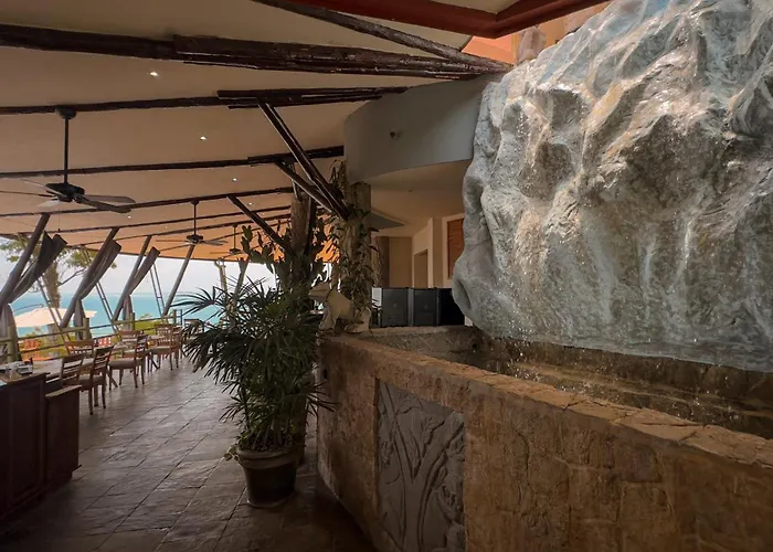 Issimo Suites (Adults Only)