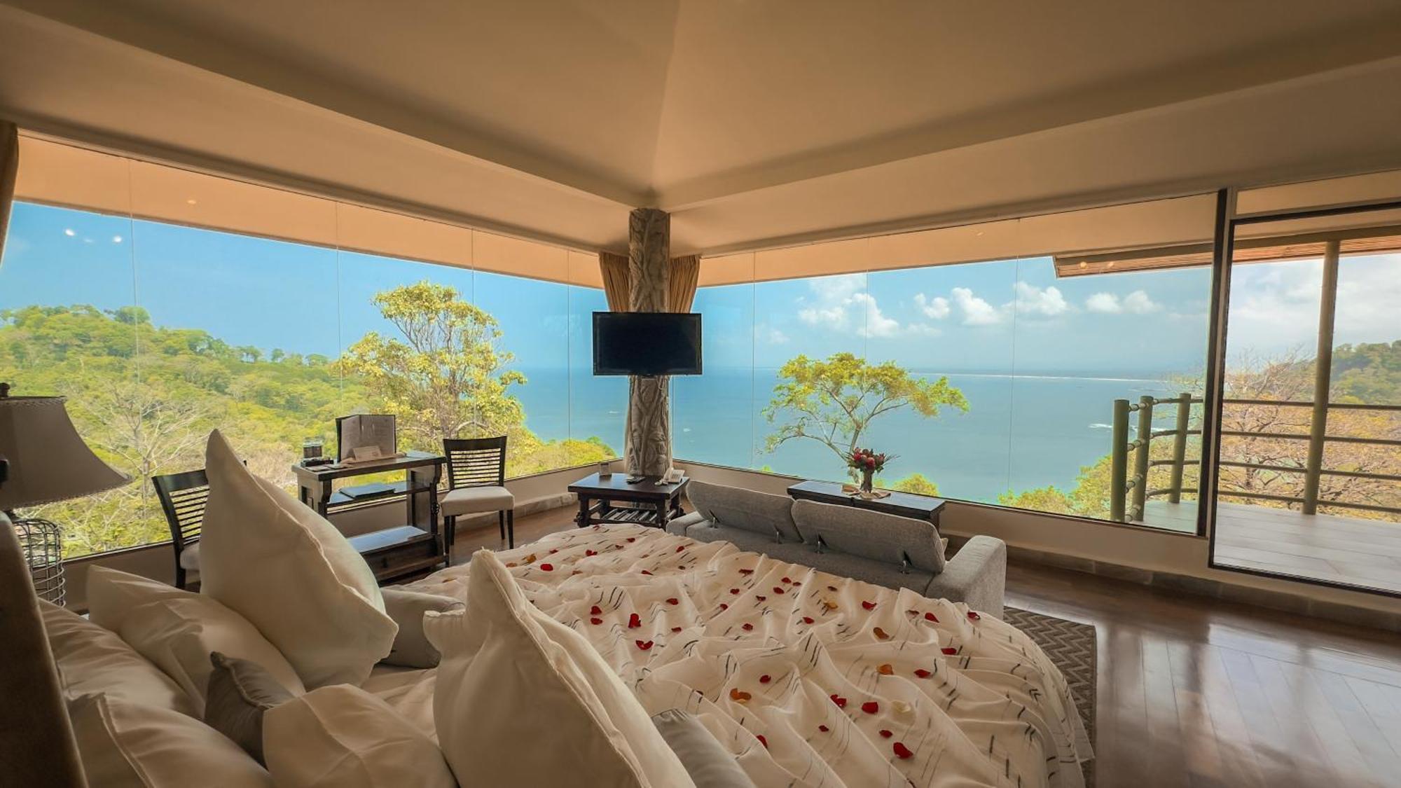 Issimo (adults Only) 4*