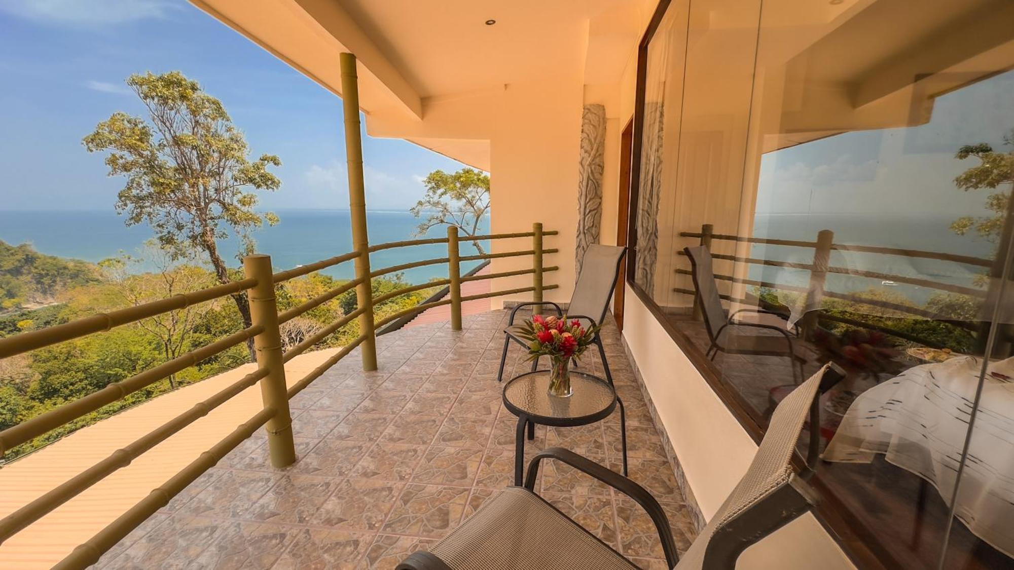 Hotel Issimo (adults Only)